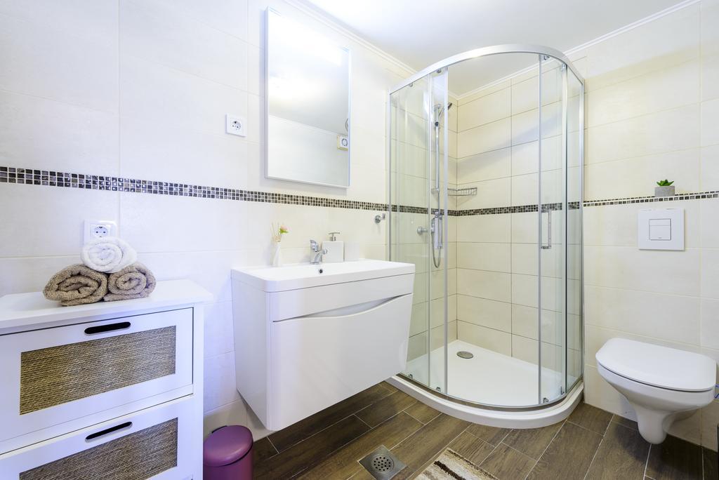 Apartment Mistral - Cosy Apartment With Sea View Molunat Exterior foto